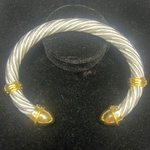 Cable bracelet